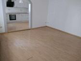 Foto - Modernisierte gemütliche 2 Zimmer-Wohnung mit Einbauküche und Dusche direkt in der Fußgängerzone!
