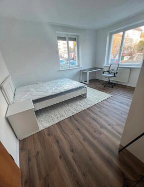 Foto - Möbliertes WG-Zimmer in 5er-Wohngemeinschaft in Albstadt