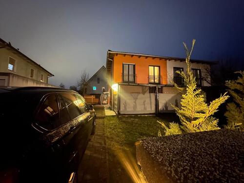 Foto - Moderne Doppelhaushälfte in Neutraubling 