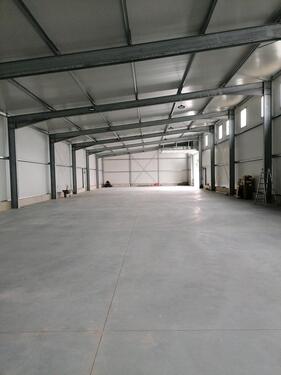 Foto - Lagerhalle, Gewerbehalle in Kettig