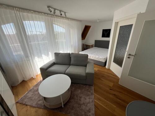 Foto - Möbliertes 1-Zimmer-Apartment mit Aufzug, Balkon & EBK!