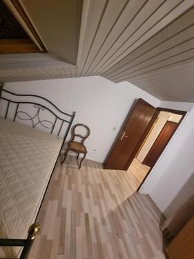 Foto - Dachgeschoss Wohnung 2 Zimmer - 600,00 EUR Kaltmiete, ca.  75,00 m²