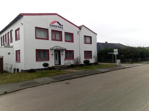 Foto - Gewerberäume u. Büros 120 qm 100 qm + Parkplätze in Toplage HL