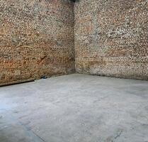 halle zu vermieten - 650,00&nbsp;EUR Kaltmiete, ca.&nbsp; 250,00&nbsp;m&sup2; in Alsdorf (PLZ: 52477)