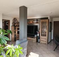 ***ATTRAKTIVE TERRASSENWOHNUNG MIT GARTEN UND SEPARATEM EINGANG*** - Feuchtwangen