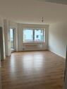 Foto - 3 Z. Erdgeschoss mit Balkon und Garage