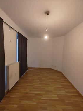 Foto - WG Zimmer zu vermieten - 450,00&nbsp;EUR Kaltmiete, ca.&nbsp; 16,00&nbsp;m&sup2;