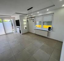 Charmantes Reiheneckhaus Mieten in ruhiger Feldrandlage - Heilbronn Frankenbach