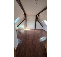 Großzügige 5-Zimmer-Wohnung mit Balkon in Gotha