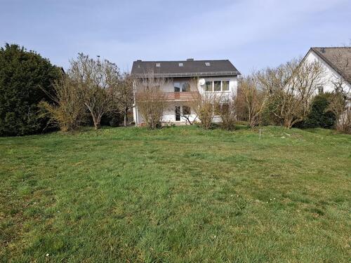 Foto - Freistehendes Einfamilienhaus mit Potential