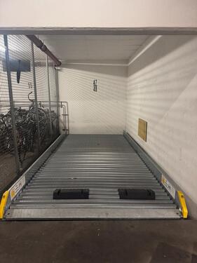 Foto - Parkplatz zum mieten Doppelparker AutoMotorrad in Düsseldorf