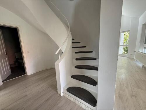 Foto - 4 ZKB 108m2 MAISONETTE HOUILLER PLATZ 3-FAM HAUS PARKEN 2 BALKONE