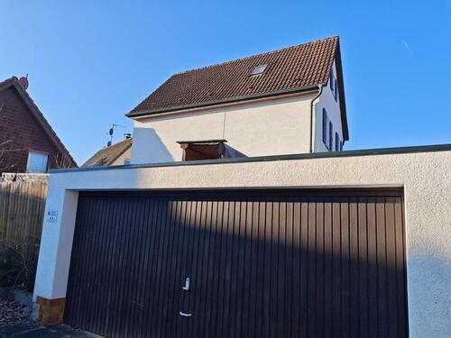 Foto - Charmantes Einfamilienhäuschen mit Garten, Terasse und Doppelgara