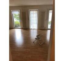 2 Zimmer Wohnung - zentrumsnah - 750,00&nbsp;EUR Kaltmiete, ca.&nbsp; 75,00&nbsp;m&sup2; in Neumarkt in der Oberpfalz (PLZ: 92318) Altenhof