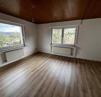 Großzügige Wohnung über 2 Etagen und 6-Zimmern - Finnentrop