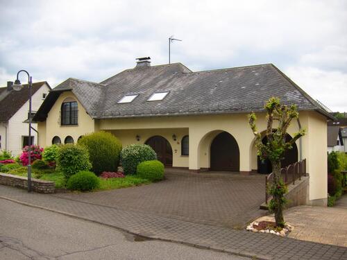 Foto - 7 Zimmer Einfamilienhaus zum Kaufen in Blankenrath