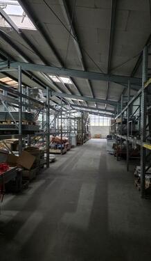 Foto - Lagerhalle mit Rampe zu Vermieten ca. 400m²
