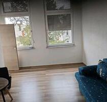 Großes Zimmer - 525,00 EUR Kaltmiete, ca.  30,00 m² in Offenburg (PLZ: 77652)