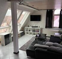 Maisonette-Highlight Stuttgart 2,5-Zi DG-Whg mit EBK und Carport