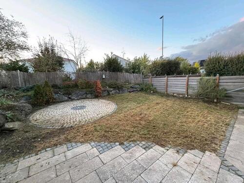 Foto - Moderne 3-Zimmer-Wohnung mit eigener Terrasse und Garten