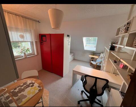 Foto - Zimmer 25qm+Bad für 2P geeignet, top Lage frei