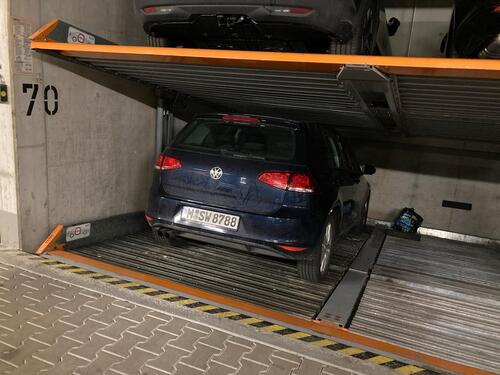 Foto - Tiefgaragenstellplatz - 60,00 EUR Miete,