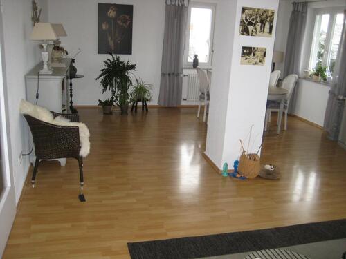 Foto - 3 -Zimmer-Wohnung EBK Balkon sehr gute Lage
