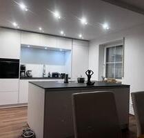 Exclusive 3-Zimmerwohnung mit Top Einbauküche und Garten - Schwabach