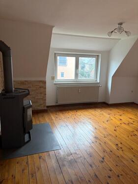 Foto - Helle 4 ZKB Dachgeschosswohnung in Mühlried Bezugsfrei ab 1.3.26