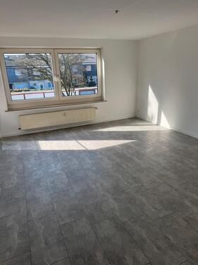 Foto - 4 Zimmer Wohnung mit Balkon - 815,00&nbsp;EUR Kaltmiete, ca.&nbsp; 85,00&nbsp;m&sup2;
