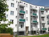Foto - Platz für kleine Füße & große Träume: 4 Zimmer, Sonne, Balkon & Bad mit Extra-Komfort