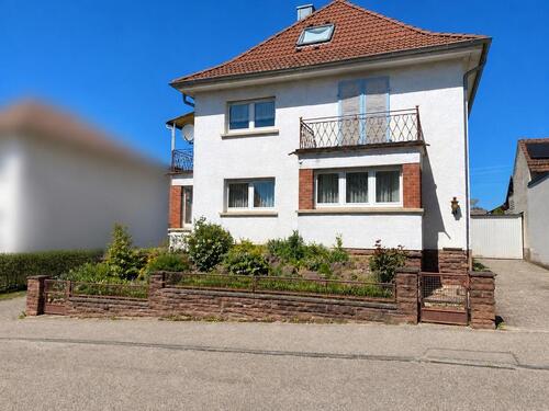 Foto - Freistehendes Einfamilienhaus mit solidem Fundament & Potenzial