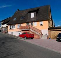 Großzügiges Zweifamilienhaus mit 8 Zimmern und viel Potenzial - Schefflenz