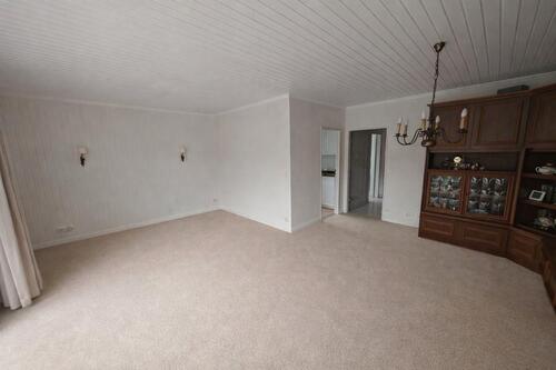 Foto - 3 Zimmer Wohnung, 75m², Balkon, Einbauküche, Vollbad, Stellplatz