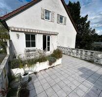 Helle Mietwohnung 120 qm mit Balkon und Garten - bevorzugt als WG - Täferrot