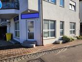 Foto - ***PROVISIONSFREI*** - Ideal für Büro, Praxis, Kanzlei! Im EG und UG mit großer Fensterfront!