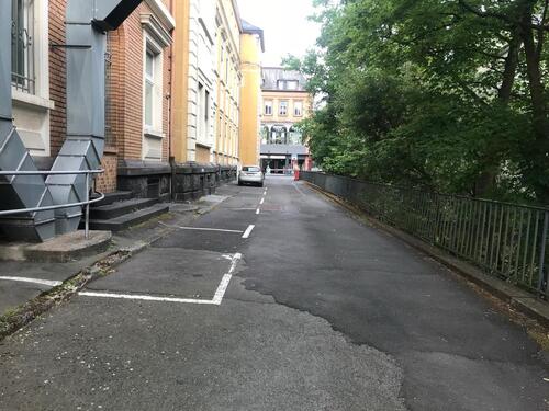 Foto - Vermiete einen Parkplatz in der Innenstadt (Bahnhofstraße)