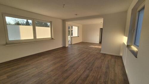 Foto - Modernisierte 3,5-Zimmer-Wohnung mit neuem Bad & neuen Fenstern