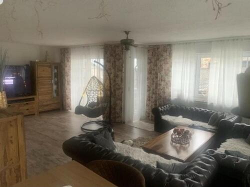 Foto - 6 Zimmer Wohnung - 1.200,00 EUR Kaltmiete,