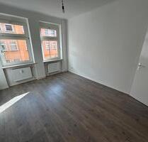 Schnell sein! Frisch renoviert und mit Balkon! - Magdeburg Ottersleben