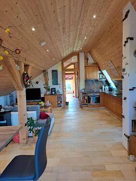 Foto - 2 Zimmer Dachgeschoßwohnung zur Miete in Rentweinsdorf