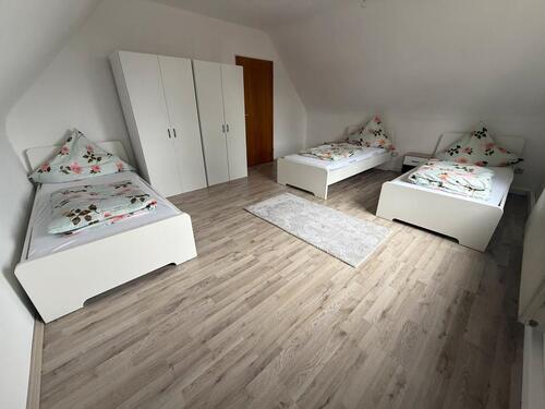 Foto - Möntorzimmer - 30,00&nbsp;EUR Kaltmiete, ca.&nbsp; 73,00&nbsp;m&sup2;