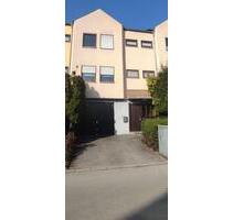 Reihenmittelhaus ca. 130 m² Wohnfläche mit Garage in Friedberg