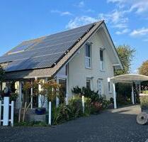 Charmantes Einfamilienhaus (Baujahr 2006) mit großem Garten - Bedburg