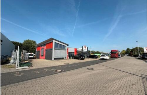 Foto - Gewerbehalle mit Büro und Ausstellung