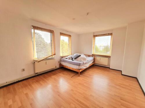 Foto - 1 Zimmer Dachgeschoßwohnung zur Miete in Halle (Saale)