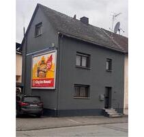 Charmantes Einfamilienhaus Kernsaniert, Heizungsanlage mit Solar - Bad Camberg