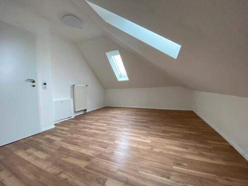 Foto - Dachgeschoßwohnung in Mühlheim am Main zur Miete