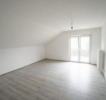 Helle 3 Zimmer Wohnung mit Tageslichtbad und Badewanne - Linsengericht