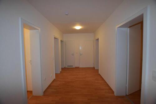 Foto - +++ Zum Einzug bereit! Schöne 3-Zimmerwohnung mit Balkon und Fahrstuhl +++